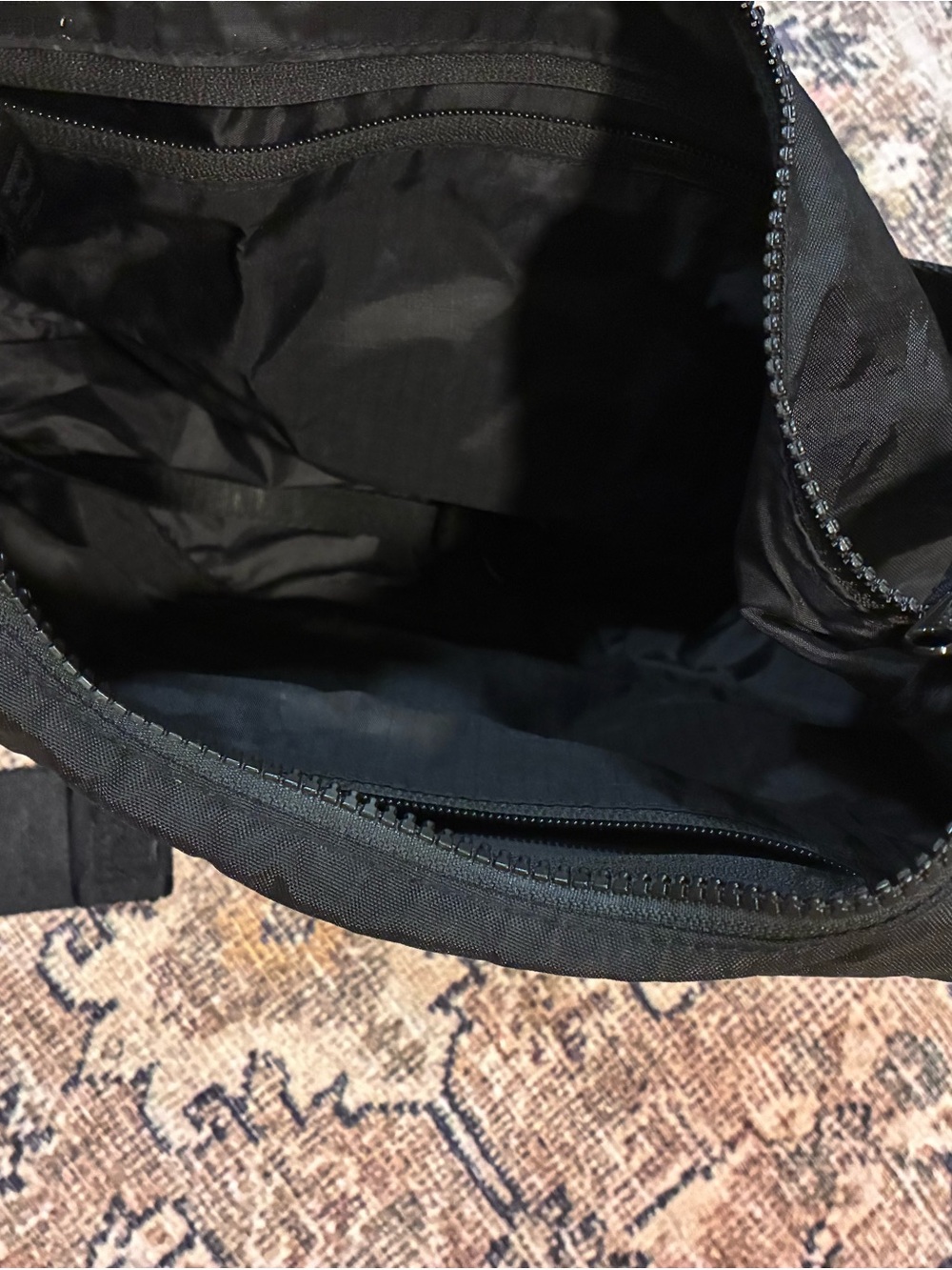 BAGGU Black Crescent medium Shoulder Bag - Picture 5 of 5